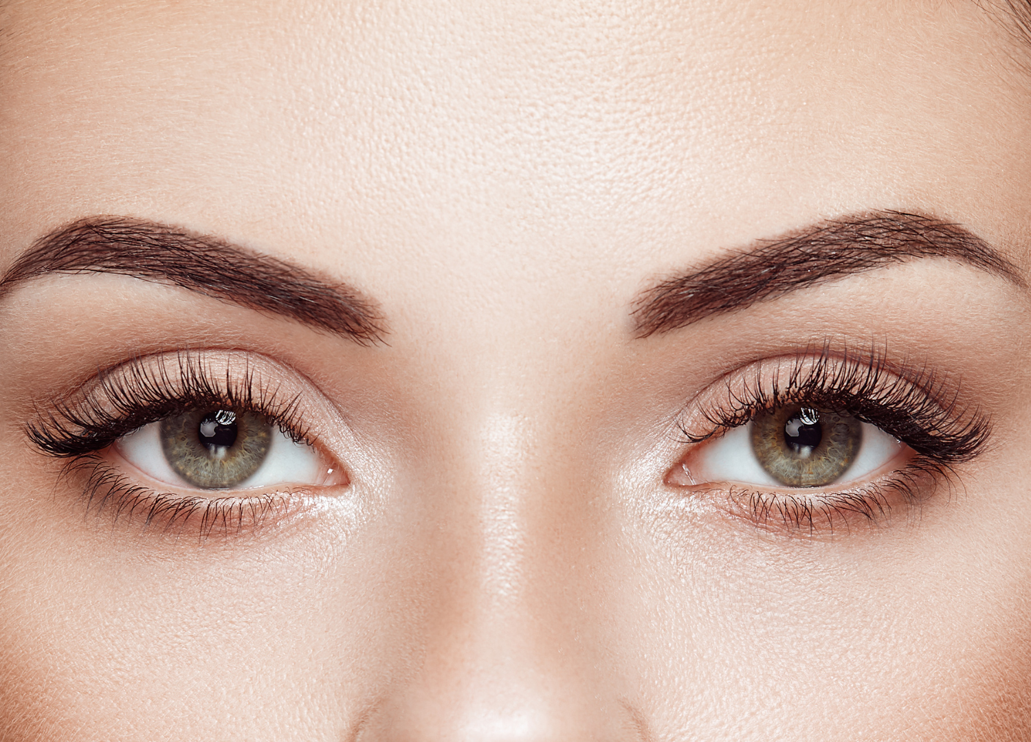 Do Eyelash Growth Serums Really Work? – Vivandi.ae